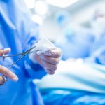Responsabilità medica: obbligo di controllo da parte dei chirurghi in sala operatoria